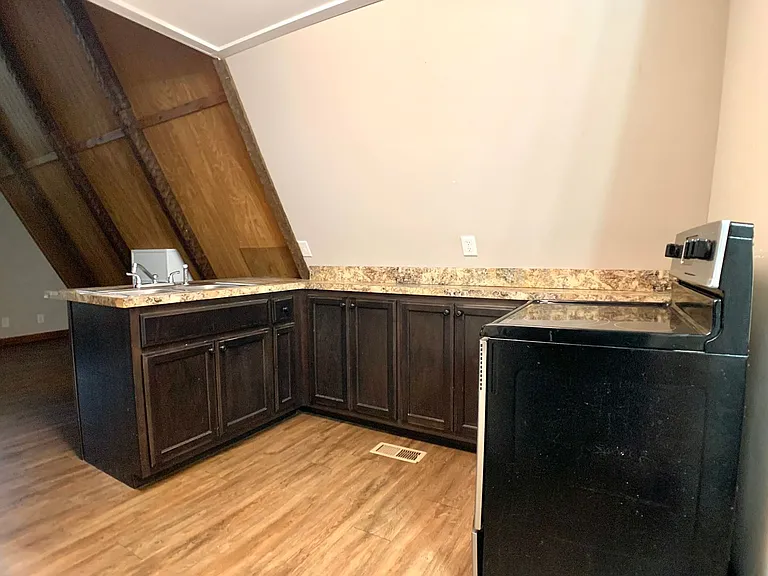 1431 Fort Campbell Blvd — Photo 8