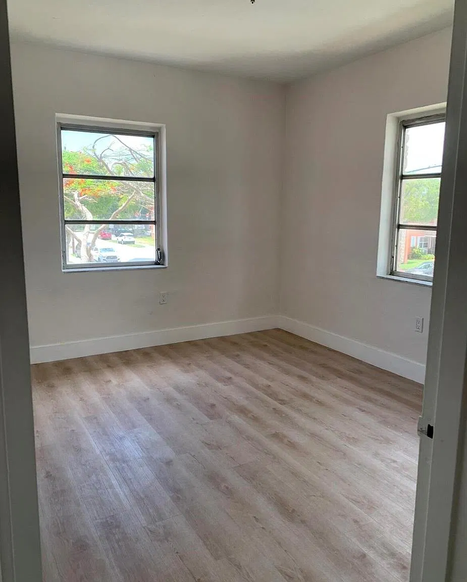 2 bed, 1.0 bath, $2,050 — Photo 2