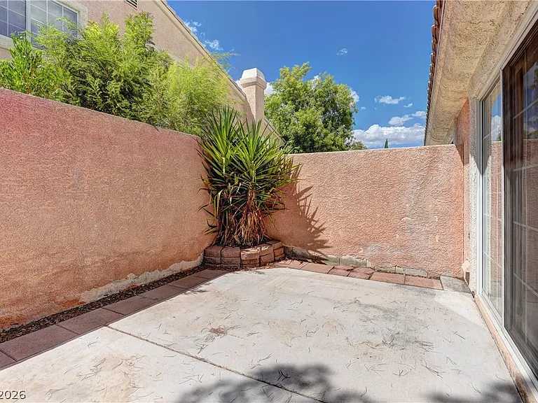 8428 Majestic View Ave — Photo 4