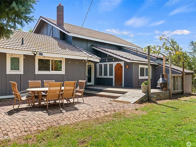 620 Clarke Rd — Photo 18