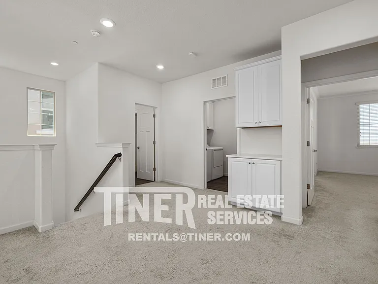 8082 Avanti Dr — Photo 26