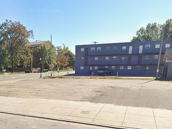 4th image of 411 Hal Greer Blvd #12