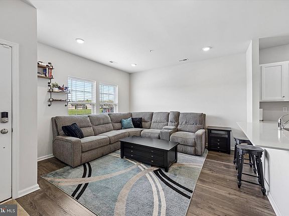 5th image of 177 S Harner Blvd