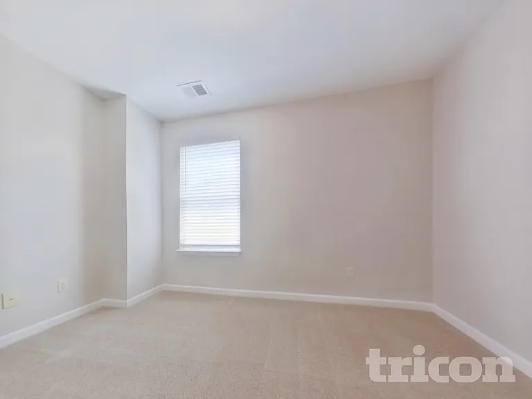 35 Wyndham Ct SE — Photo 11