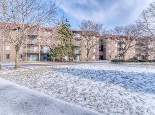 830 Elder Rd #B303, Homewood, IL 60430