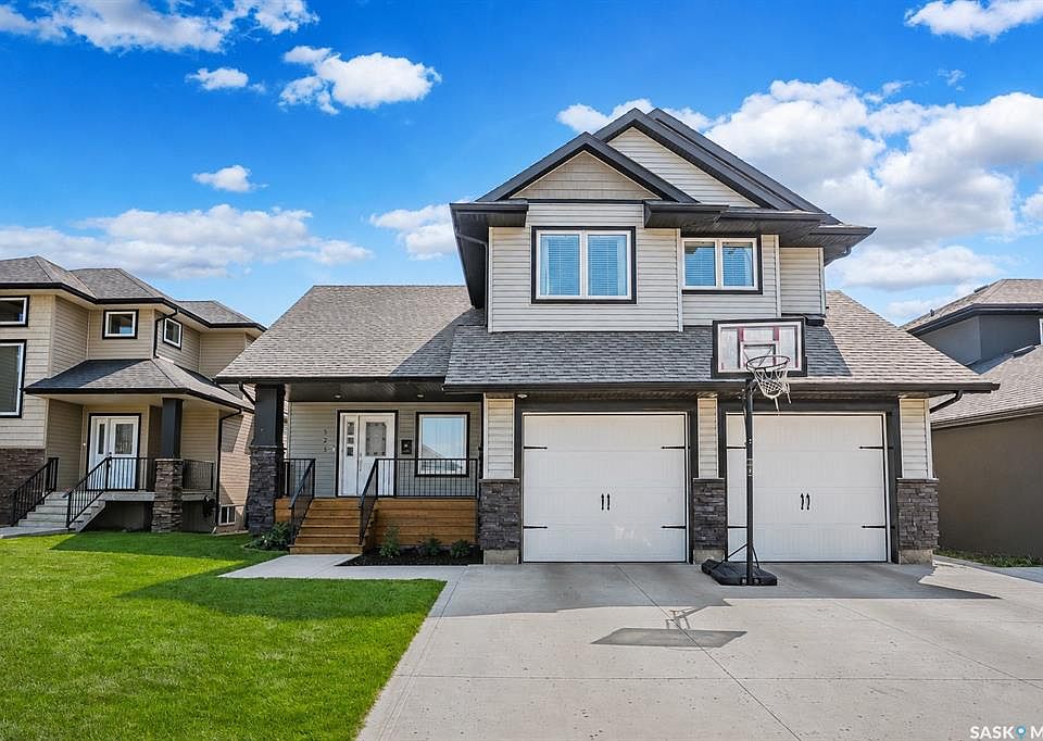 1st image of 523 Redwood CRESCENT