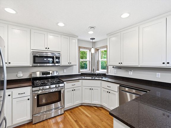 2nd image of 6592 Albert Ct