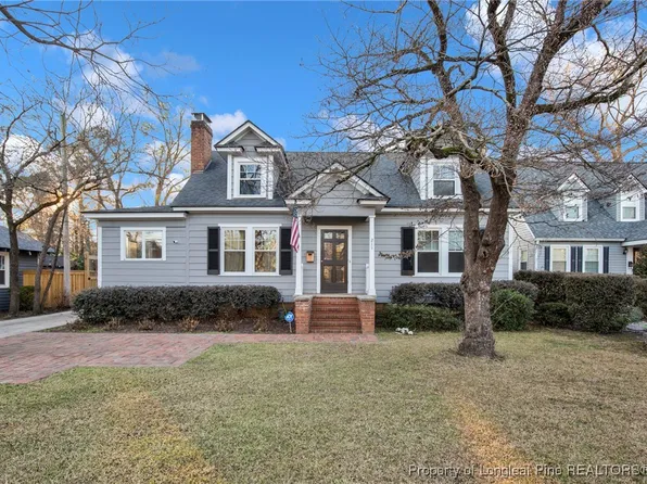 211 Oakridge Ave, Fayetteville, NC 28305
