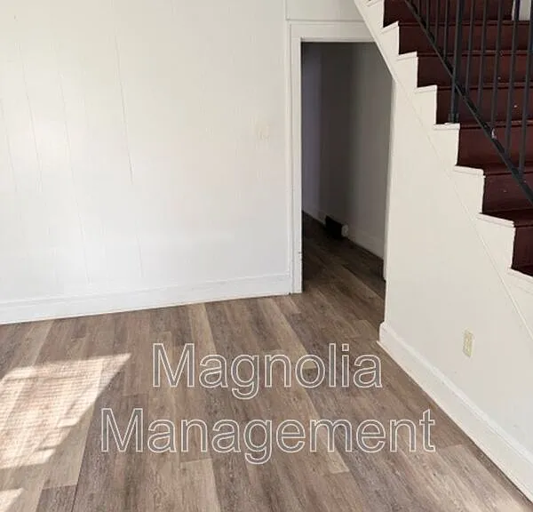 1436 Perry Ave — Photo 6