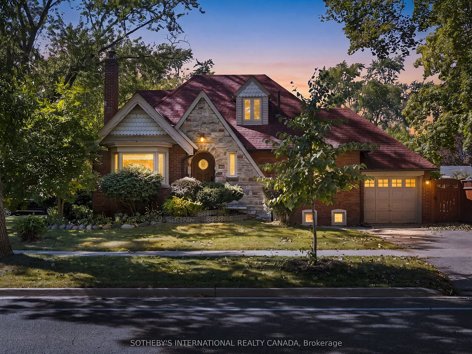 4 bed, $5,000 — Photo 1