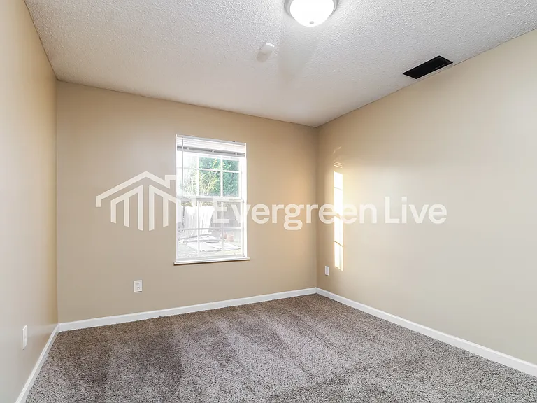 4 Fox Manor Ct — Photo 7