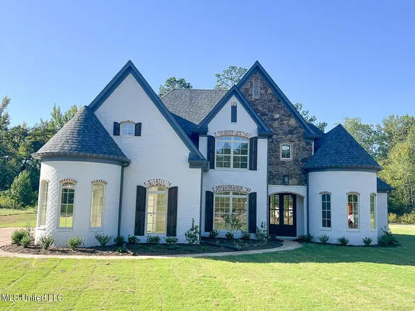 491 Poplar Ln, Holly Springs, MS 38635