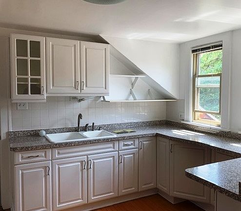 4th image of 8341 Laramie Ave #2