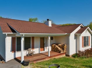 2706 Kentwood Dr, Kodak, TN 37764