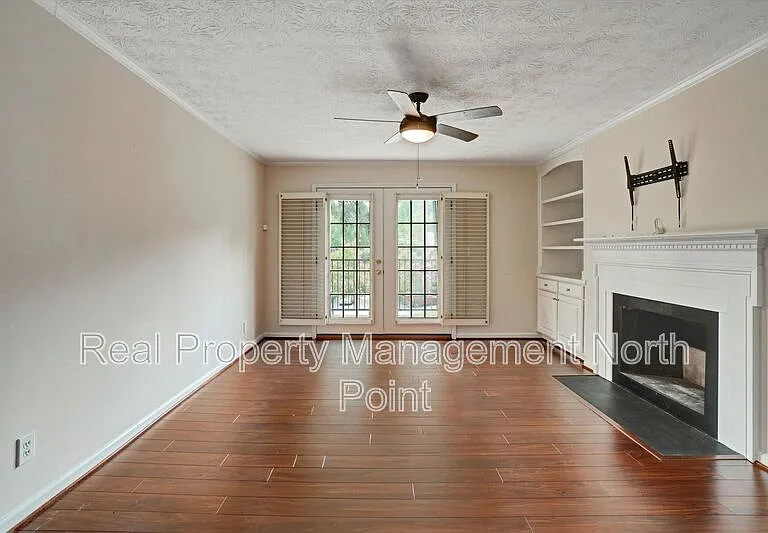 3513 Essex Ave — Photo 6