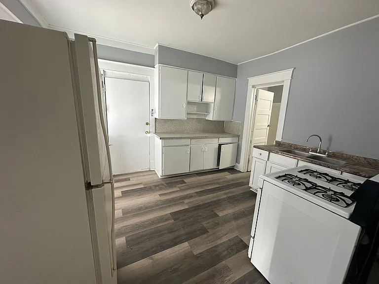 3227 Maple St #2 — Photo 11