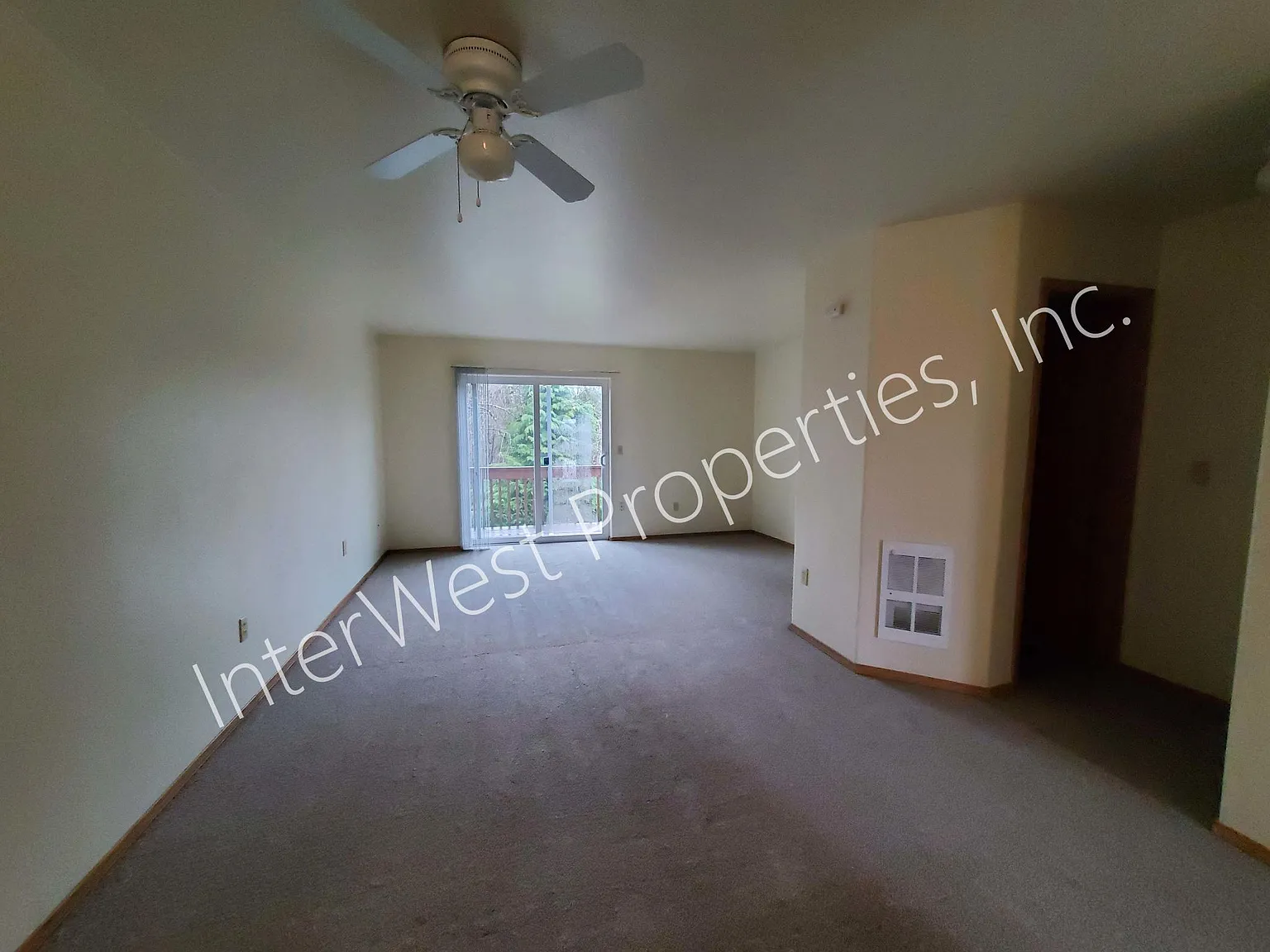 2 bed, 2.5 bath, 974 sqft, $1,825 — Photo 4