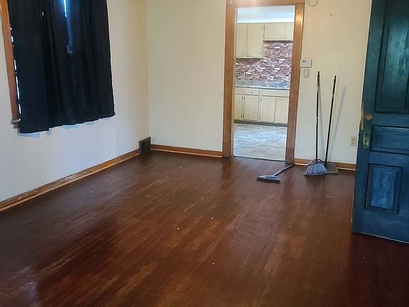 3rd image of 144 Floss Ave #2