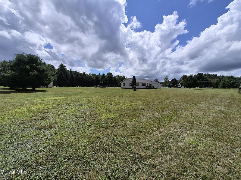 3rd image of 20 Sheehan Road