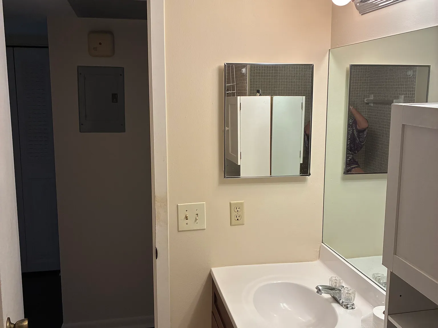 2 bed, 1.5 bath, 835 sqft, $1,550 — Photo 4
