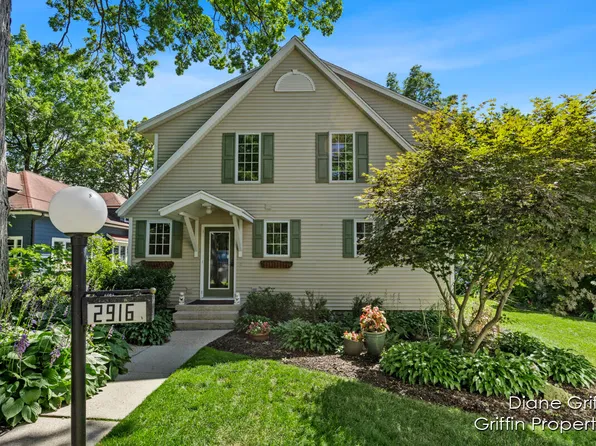 2916 Pioneer Club Rd SE, East Grand Rapids, MI 49506