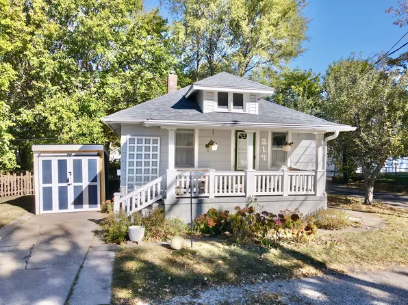 214 Lawndale Ave, Ottawa, IL 61350