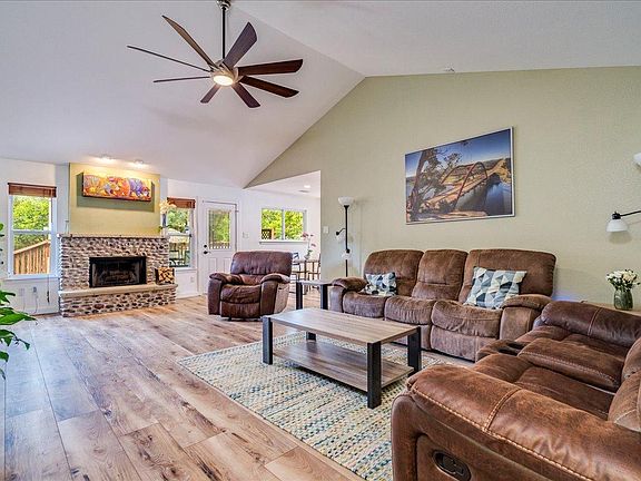 2nd image of 11322 Bristle Oak Trl