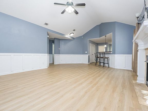 5th image of 209 Courthouse Ln