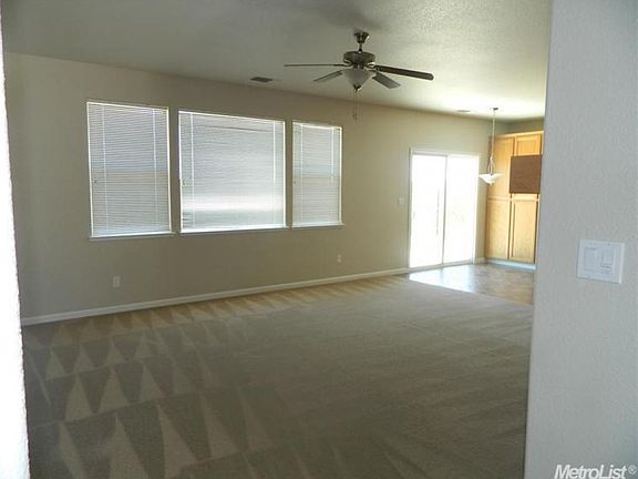 3rd image of 420 Morena Dr