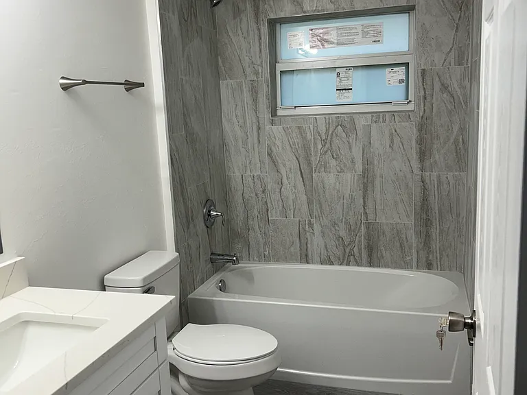 414 Miramar Rd — Photo 11