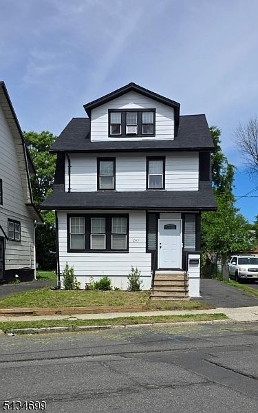 1st image of 245 Linden Ave