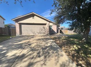 110 Comal Cv, Elgin, TX 78621