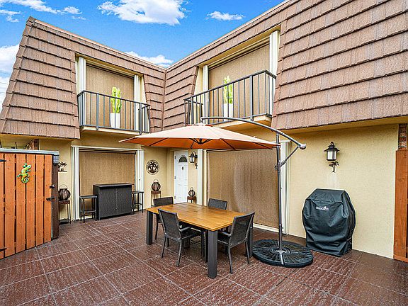 3rd image of 3897 Carolina Dr #1101