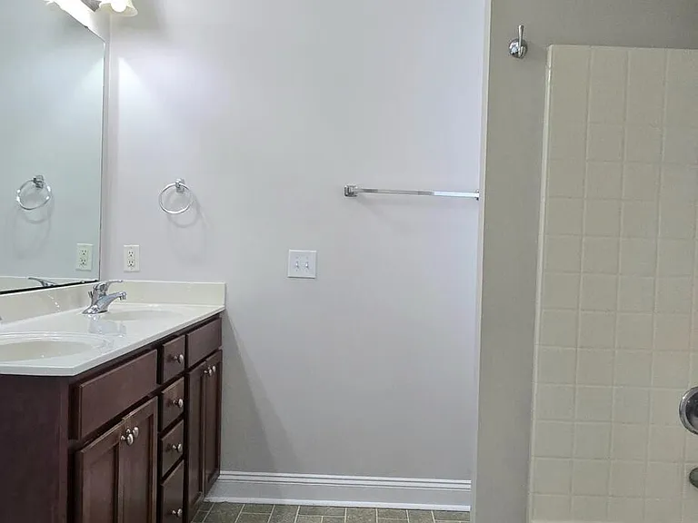 Elizabeth Edwards Ct — Photo 21