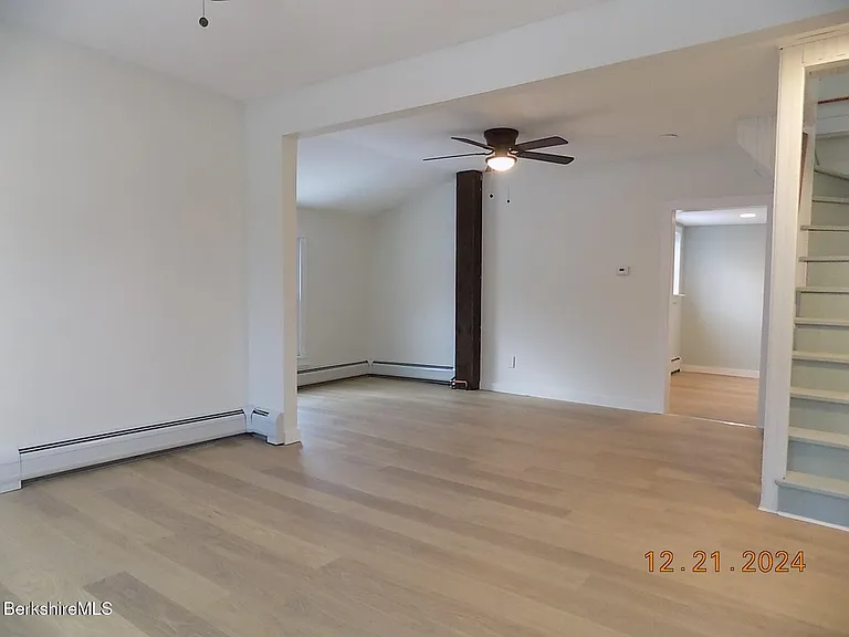 7 Crystal St — Photo 5