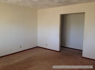 17 Oak Hill Rd, Eldon, MO 65026