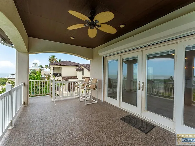 133 Oleander Dr — Photo 39