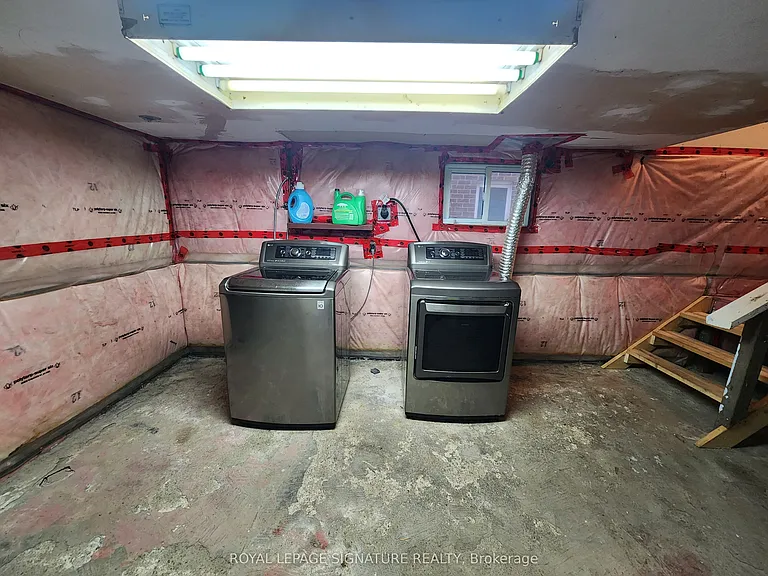 731 Saint Antoine St — Photo 23