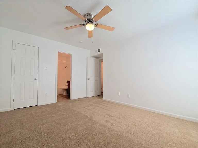 8100 Creekbend Dr #184 — Photo 11