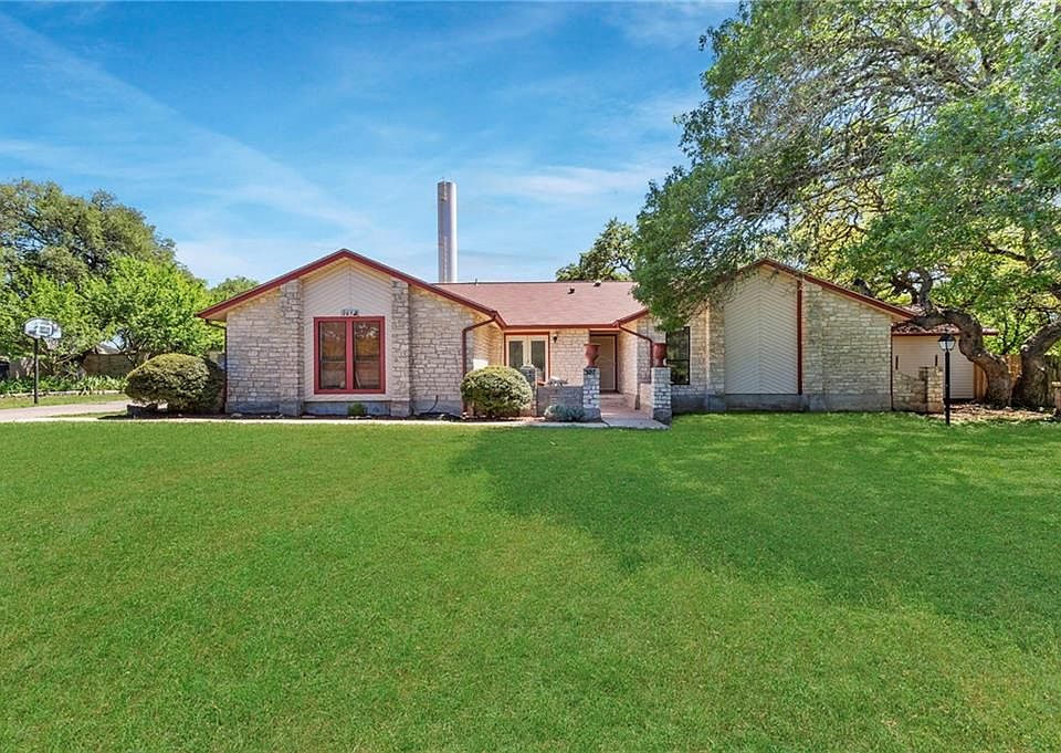 1st image of 307 Live Oak Dr