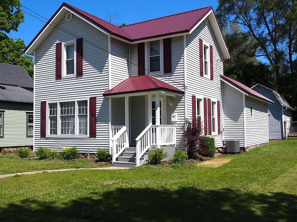 1st image of 15 Vine St #1