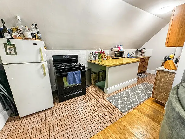 55 Hall Ave #3 — Photo 8