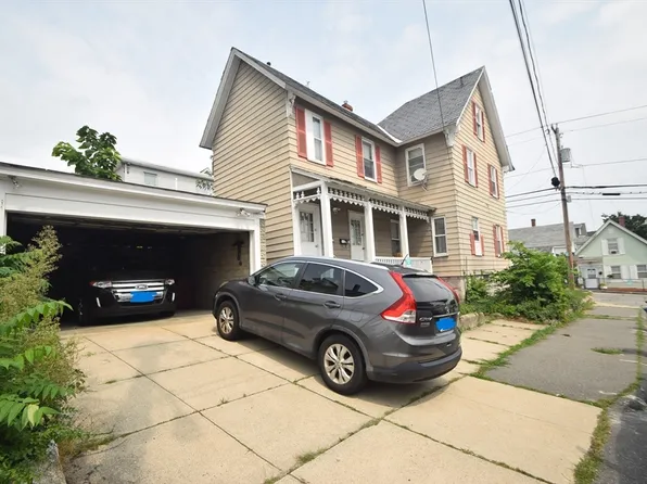 231 School St, Lowell, MA 01854