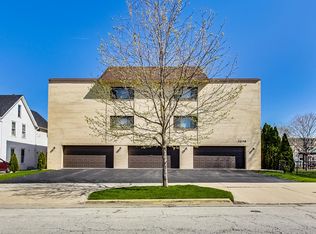 1258 Brown St APT 104, Des Plaines, IL 60016