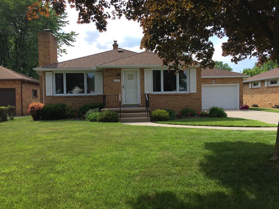 1st image of 224 Donna Lea Blvd