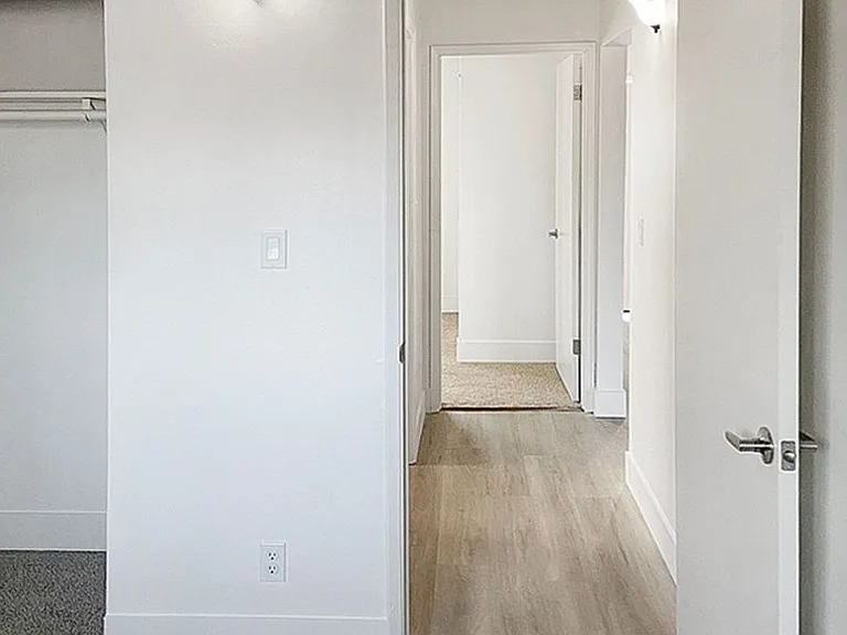 Vose Apartments — Photo 19
