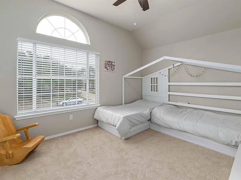 3704 Runnels Ct — Photo 21