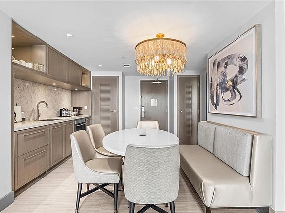 5th image of 691 S GULFVIEW BOULEVARD #815
