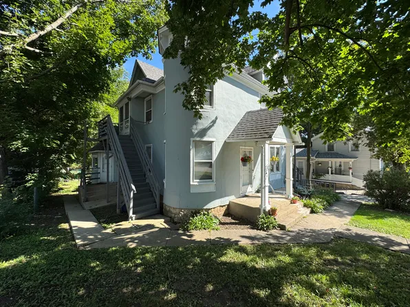 137 E Washington St APT 1R, West Chicago, IL 60185