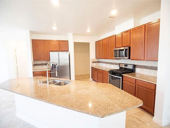5th image of 28503 Buffalo Fork Ln